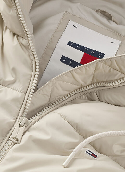 Tommy Jeans Dik Yaka Krem Kadın Puffer Mont TJW VAIL PUFFER EXT 3