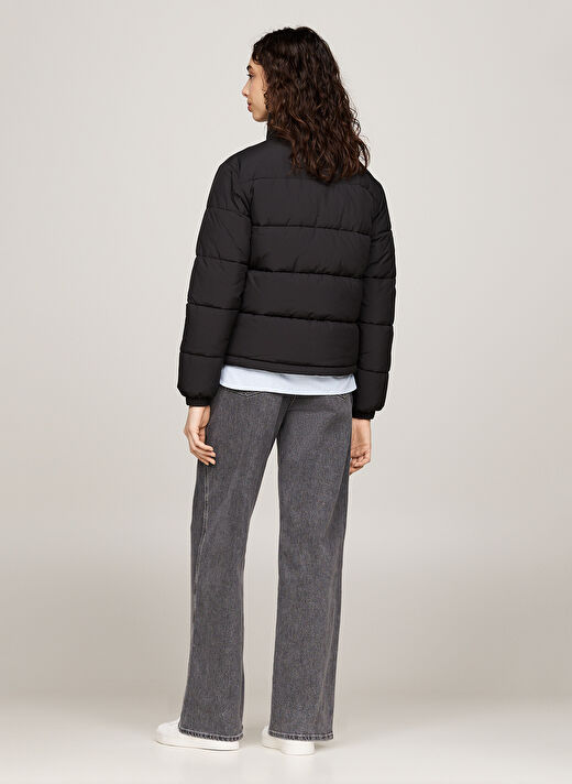 Tommy Jeans Siyah Kadın Dik Yaka Standart Fit Puffer Mont TJW ESSENTIAL PUFFER EXT 4