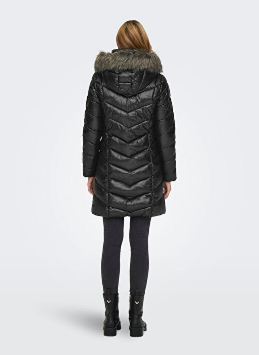 Only Siyah Kadın Normal Düz Kaban ONLFEVER PUFFER COAT LIFE CC OTW  3