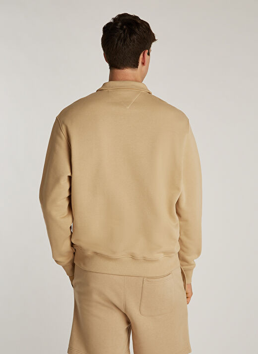 Tommy Jeans Bej Erkek Fermuarlı Relaxed Fit Sweatshirt DM0DM20641ACT TJM RLX BADGE 1/4 ZIP 4