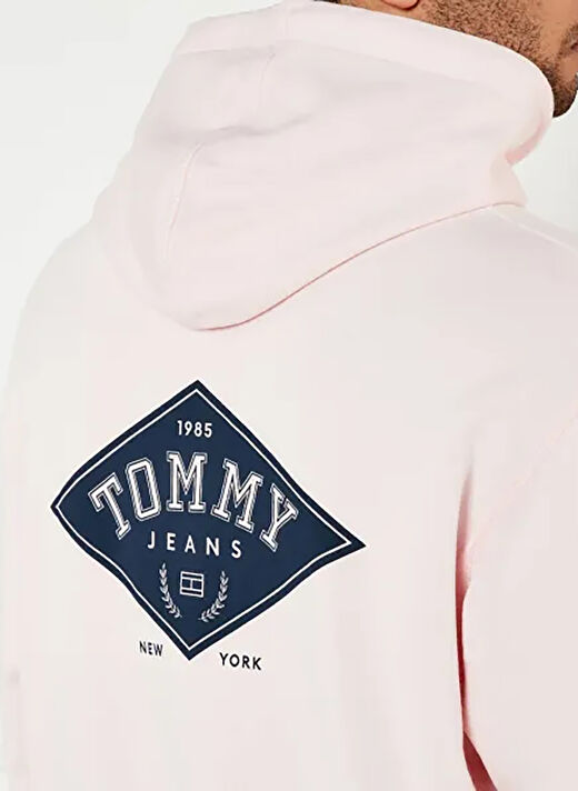 Tommy Hilfiger Pembe Erkek Kapüşon Relaxed Sweatshirt DM0DM20840TH3 TJM RLX VRSITY GRPH 3