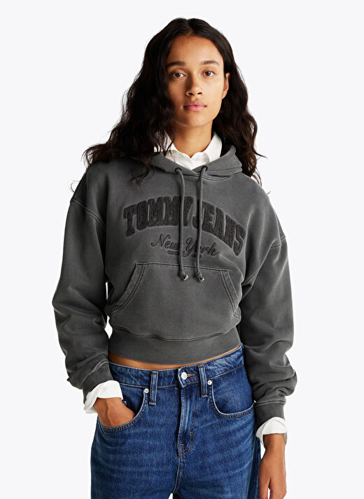 Tommy Jeans Siyah Kadın Kapüşon Normal Sweatshirt DW0DW19413BDS  3