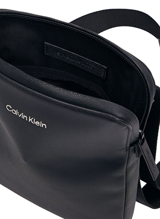 Calvin Klein Siyah Erkek Postacı Çantası CK MUST FLATPACK 3