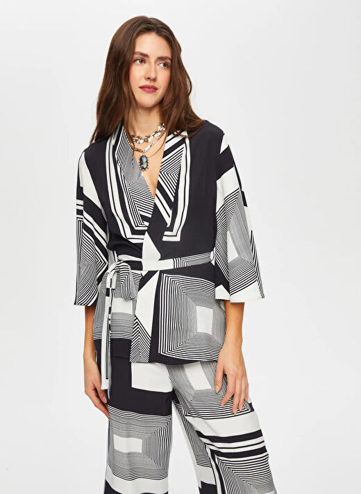 Faik Sönmez Siyah Kadın Ata Comfort Fit Kimono US25KMN003 3