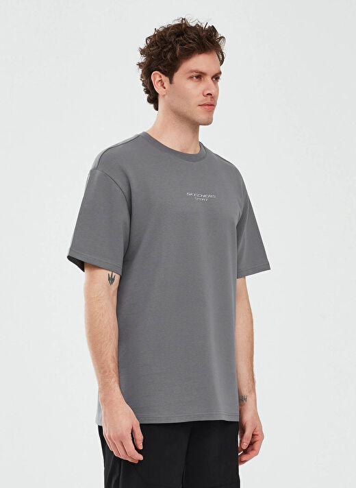Skechers S231094-003 Graphic Antrasit Yuvarlak Yaka Oversize Erkek T-Shirt 2