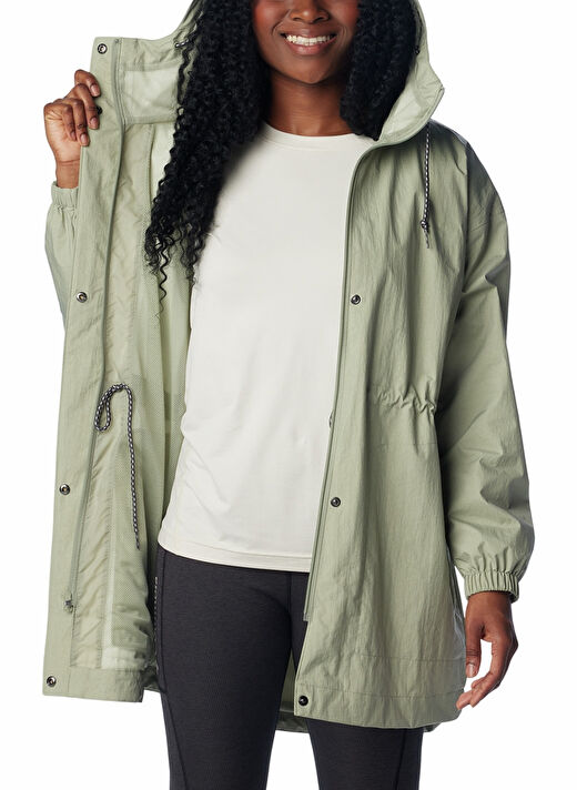 Columbia 2116421348WL0506 Yeşil Kapüşon Yaka Normal Kalıp Kadın Yağmurluk 4