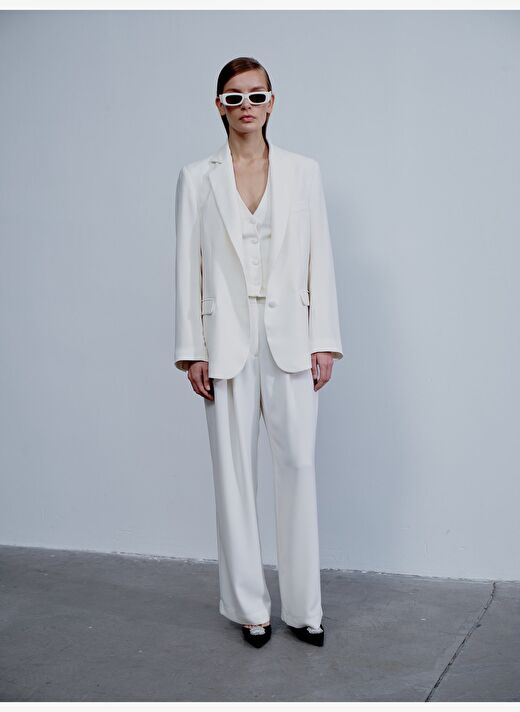 Boxy Blazer Beyaz 1