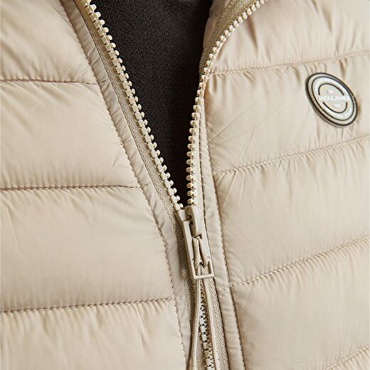 Jack & Jones Erkek Logo Detaylı Şişme Yelek - 12258457 2