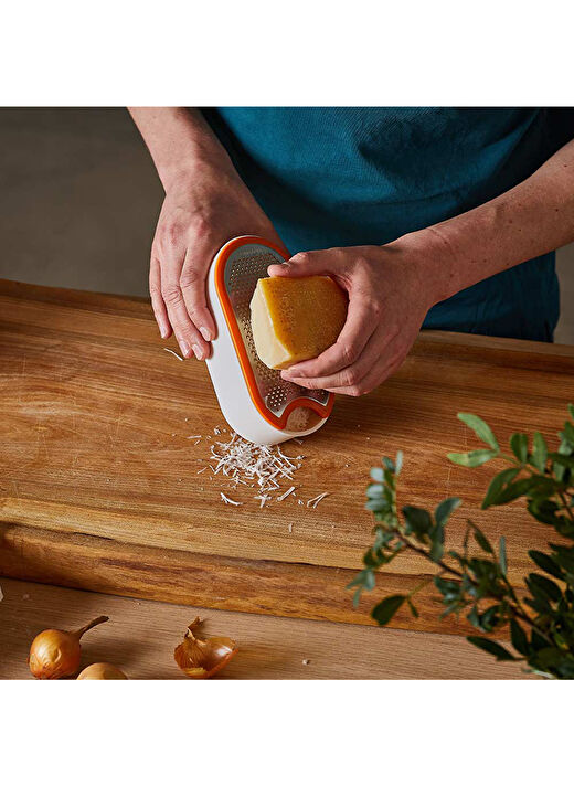 Fiskars Kapaklı Kutu Rende 3