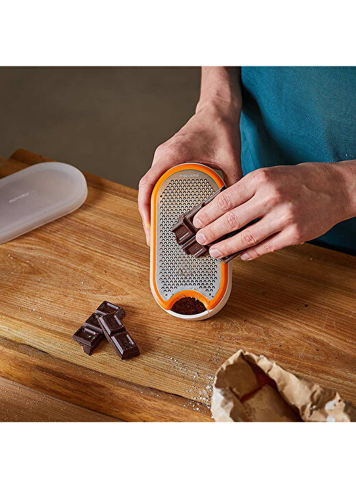 Fiskars Kapaklı Kutu Rende 4