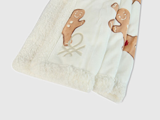 Unisex Beyaz Ucu Logo Baskılı Tamamı Desenli Yumuşak Kenarlı Battaniye 3