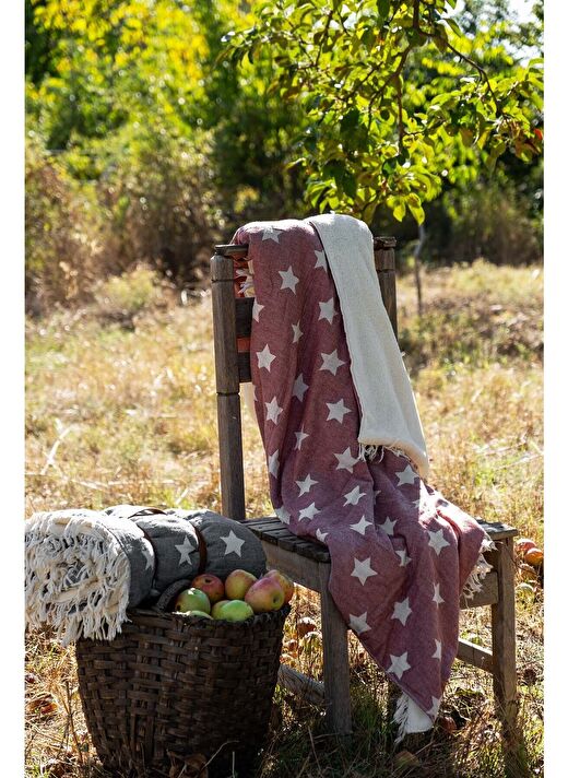Taşıma Kemerli, Polar Kaplı, Çift Yüzlü, Yazı Jakarlı Throw Burgundy 130x170 1