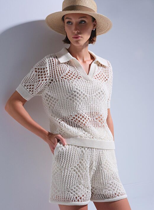 Ajurlu Polo Yaka Ekru Bluz ve Crop Top 1