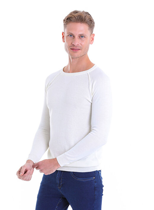 Ekru Regular Fit Bisiklet Yaka Triko Yün Kazak 3