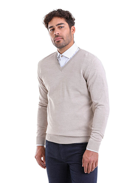Bej Comfort Fit Düz V Yaka Yünlü Kazak 1