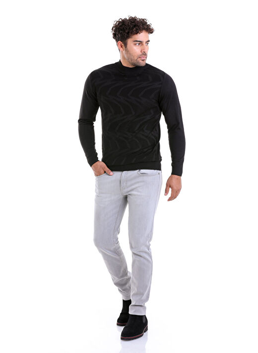 Siyah Comfort Fit Jakarlı Yarım Balıkçı Yaka Yünlü Kazak 4