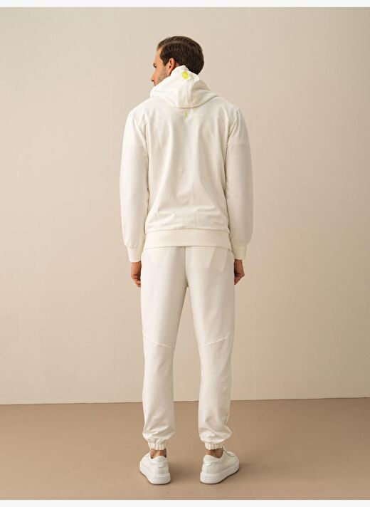 Beyaz Slim Fit Pamuklu Sweatmont 4