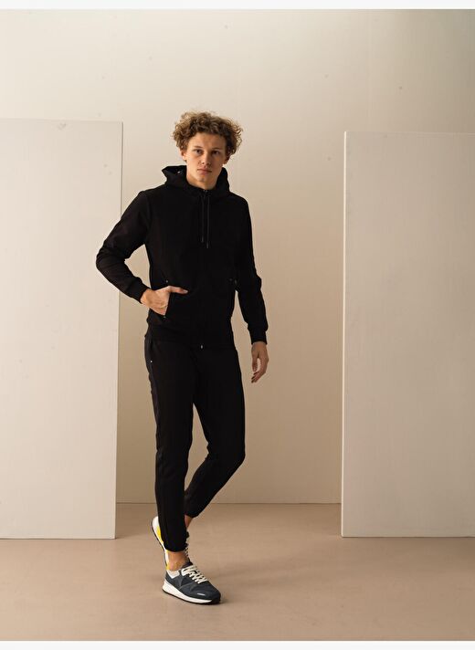 Siyah Slim Fit Pamuklu Sweatmont 2