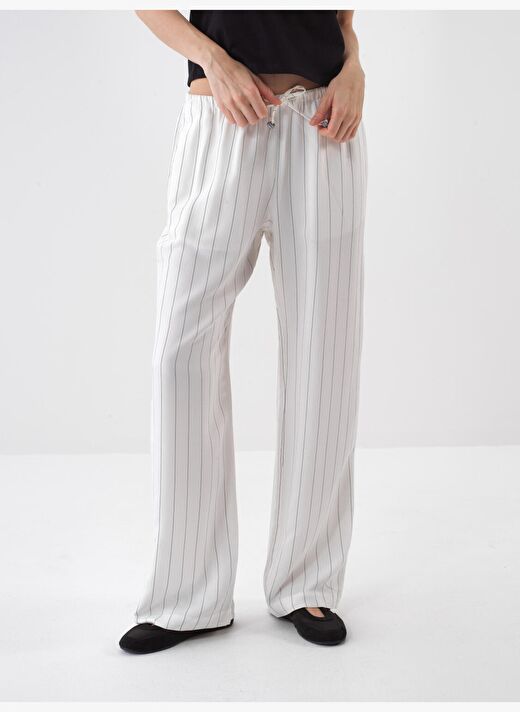 Beyaz Oversize  Pantolon 1