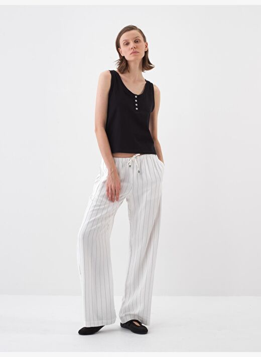 Beyaz Oversize  Pantolon 2