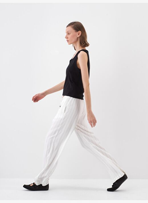 Beyaz Oversize  Pantolon 3