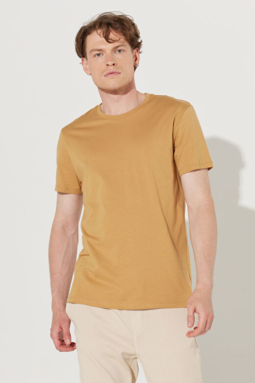 Erkek Hardal Slim Fit Dar Kesim %100 Pamuk Bisiklet Yaka Kısa Kollu Tişört 1