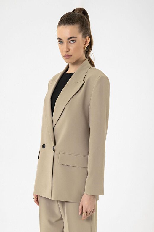 Antioch Bej Kadın Kruvaze Kapama Oversize Blazer Ceket 4