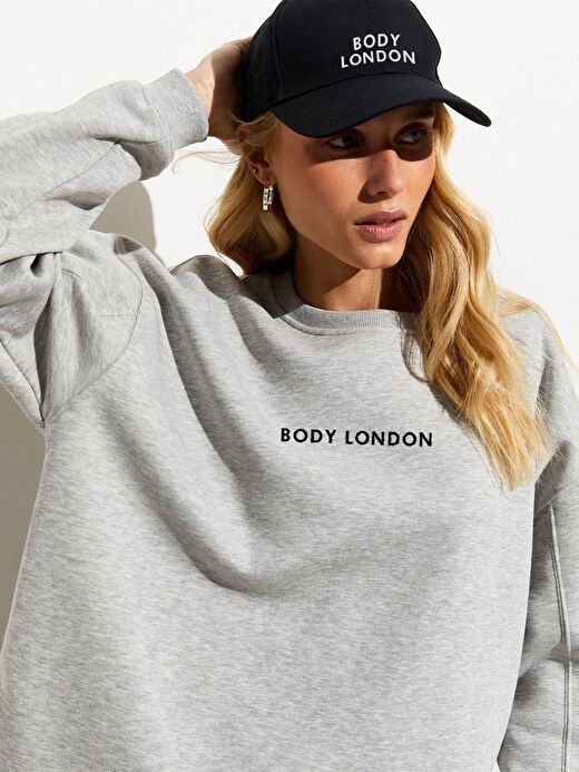 Gri Yırtmaçlı Sweatshirt 2