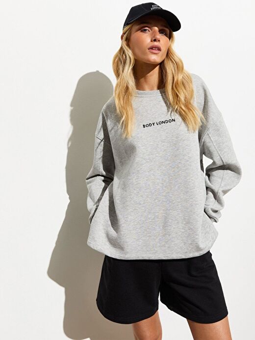 Gri Yırtmaçlı Sweatshirt 4