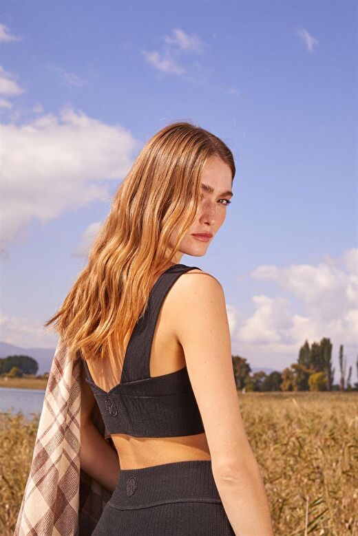 ULTRA COMFORT V YAKA BRALET SİYAH 2