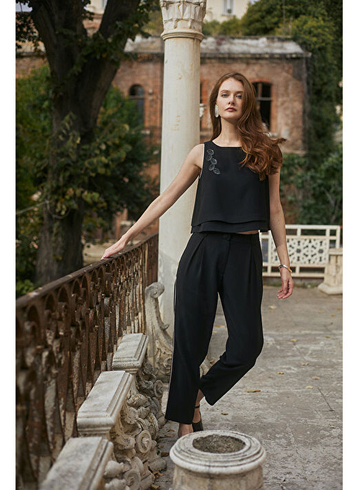 Line Detaylı Siyah Bluz - Pantolon Takım 1