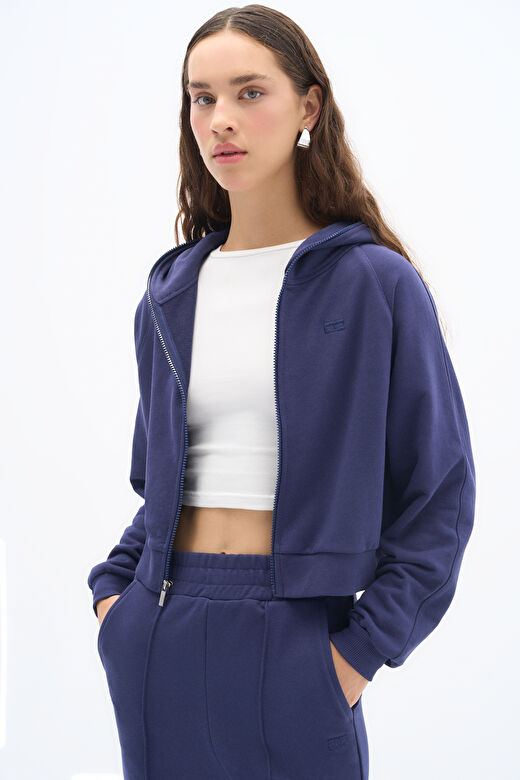 Zipper Sweatshirt 2