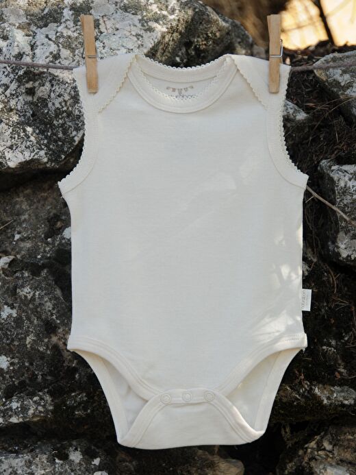 Naturaborn GOTS Organik Sertifikalı Kroşetalı Kolsuz Bebek Body 2