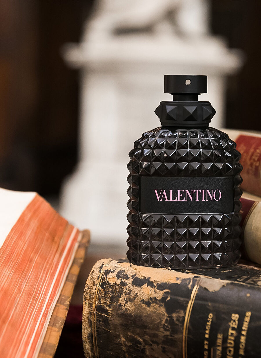 Valentino Born In Roma Uomo Edt 50 Ml Erkek Parfüm - 959119 | Boyner